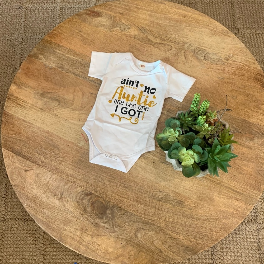 🌻PRICE DROP!🌻 Auntie Onesie! 💕